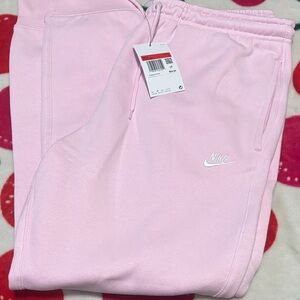 Nike men’s joggers brand new